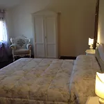 La Dimora Di Lara Bed and Breakfast 3*