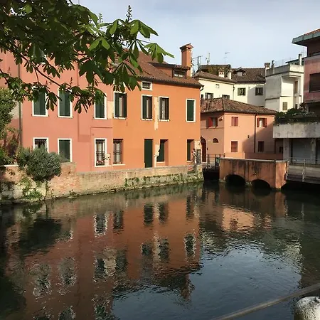 La Dimora Di Lara Oda ve Kahvaltı 3*