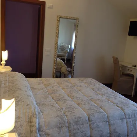 La Dimora Di Lara Oda ve Kahvaltı 3*