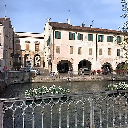 Couette-café La Dimora Di Lara 3*